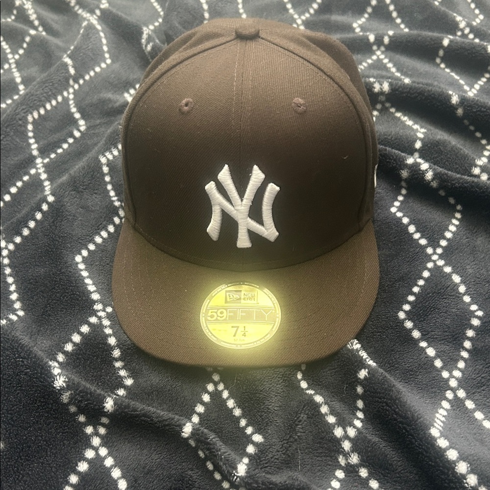 New Era 59FIFTY Brown Cap with White Accents
